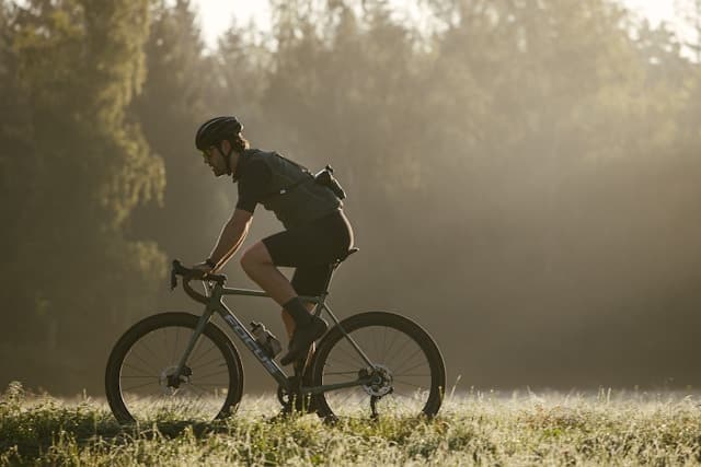 Gravelbikes unter 2000 Euro im Test – Die besten Modelle im Vergleich